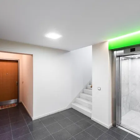Apartamento River Diamond Residence Apartment In Karlin With Garage And Balcony *