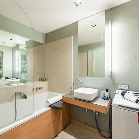 Apartamento River Diamond Residence Apartment In Karlin With Garage And Balcony