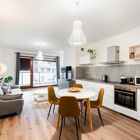River Diamond Residence Apartment In Karlin With Garage And Balcony Praga