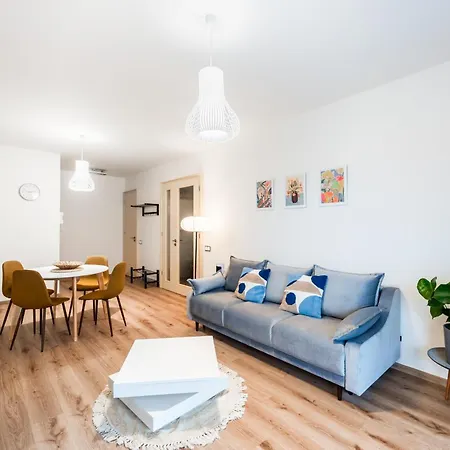 River Diamond Residence Apartment In Karlin With Garage And Balcony * Praga