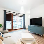 Diamond River Apartment